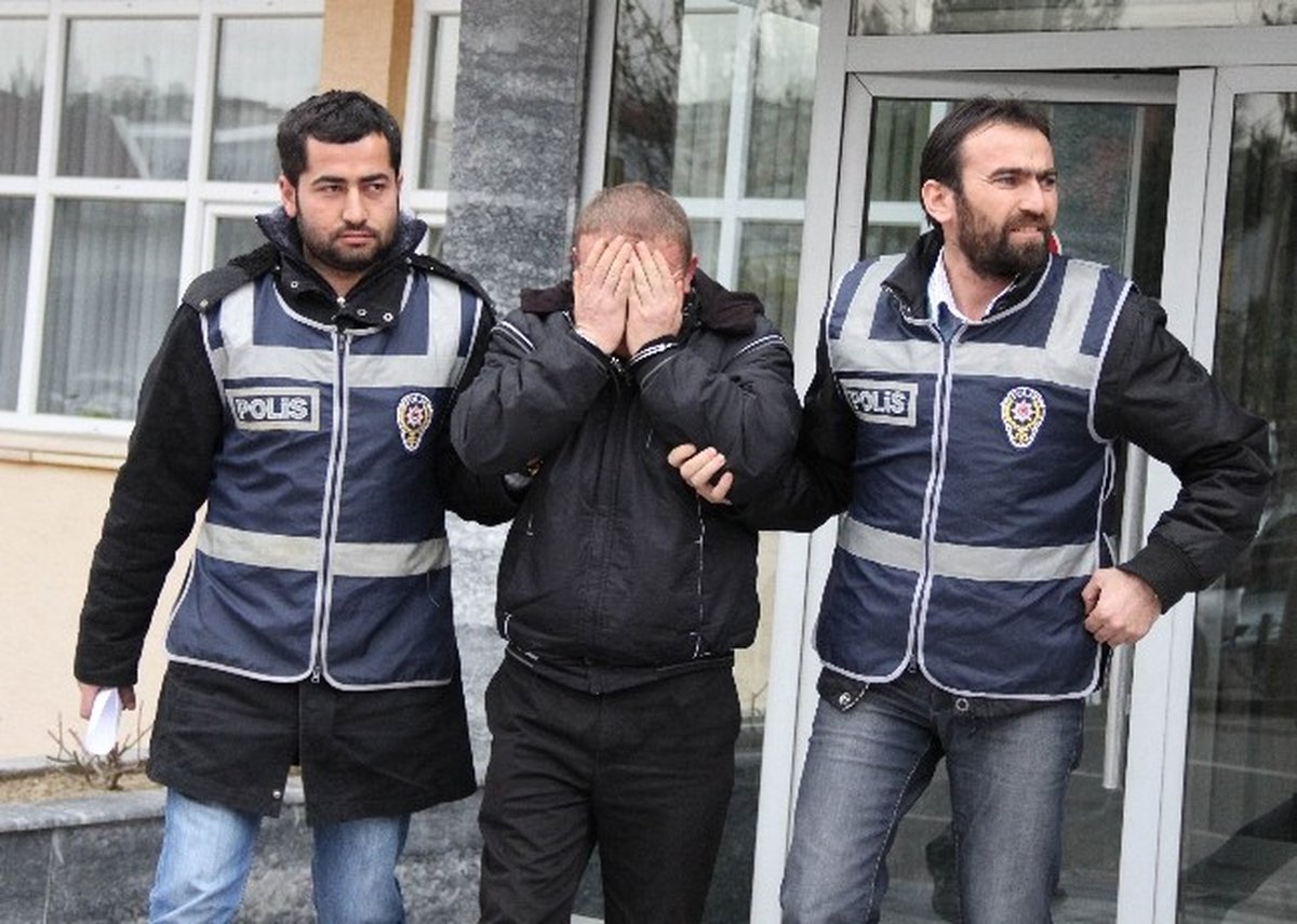 1.5 Saatte 4 Kez Hırsızlık Yapan Zanlı Yakalandı