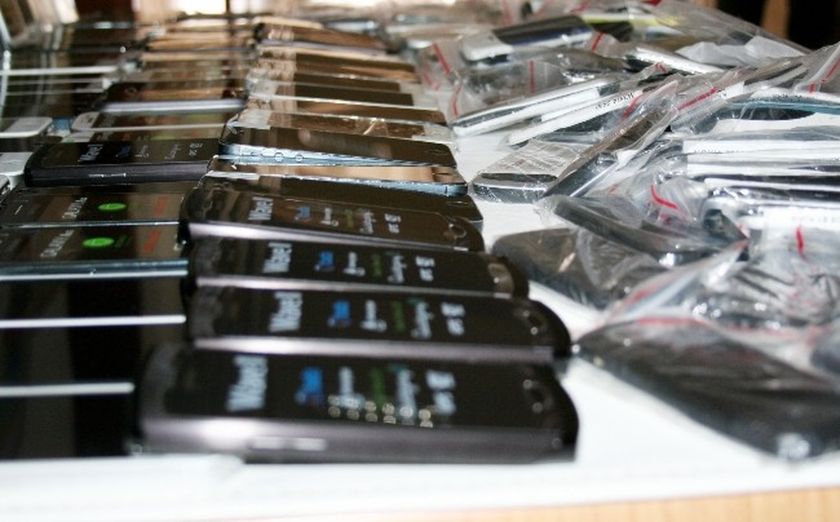 Aksaray\'da Kaçak Telefon Operasyonu
