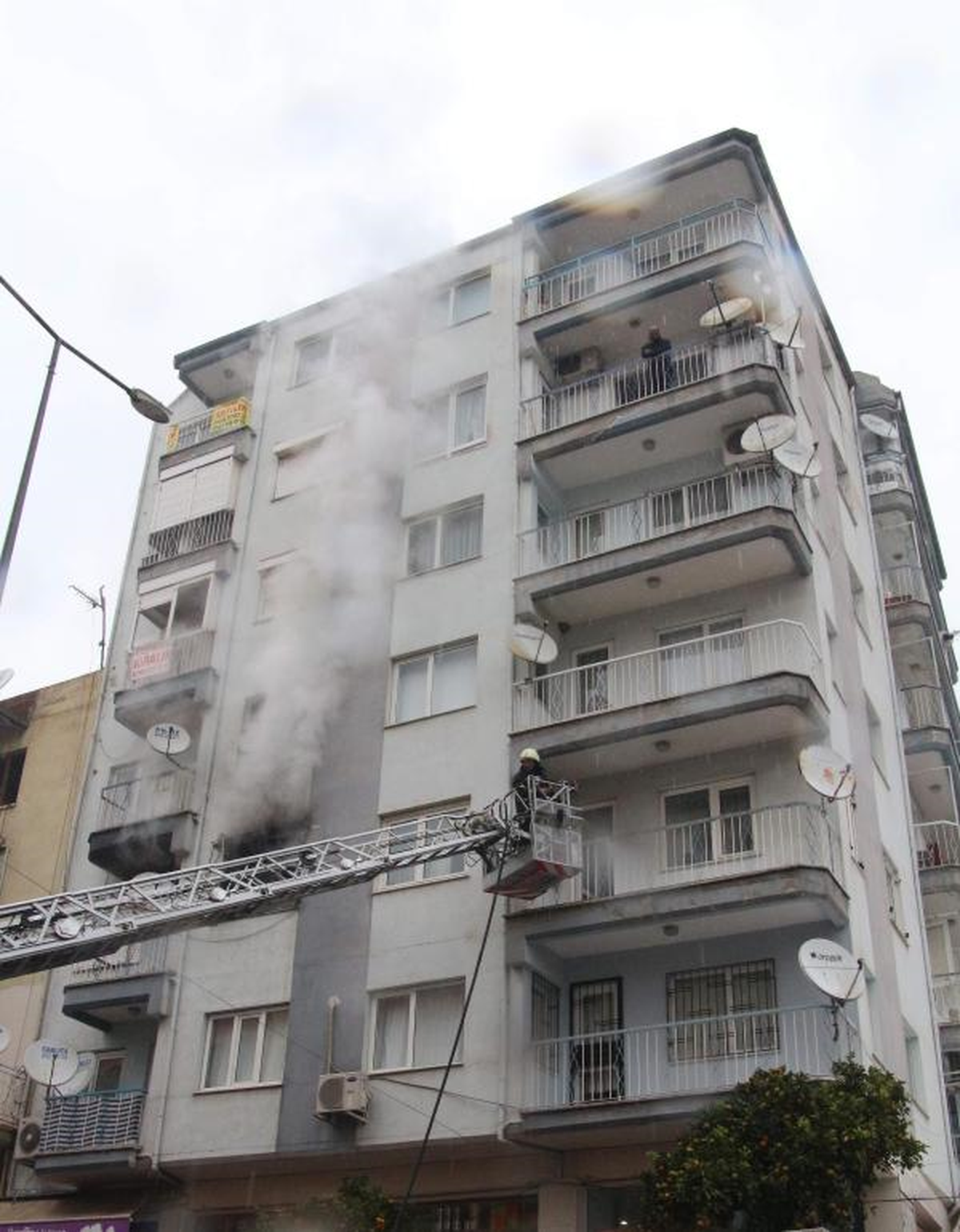 Apartmanda Korkutan Yangın