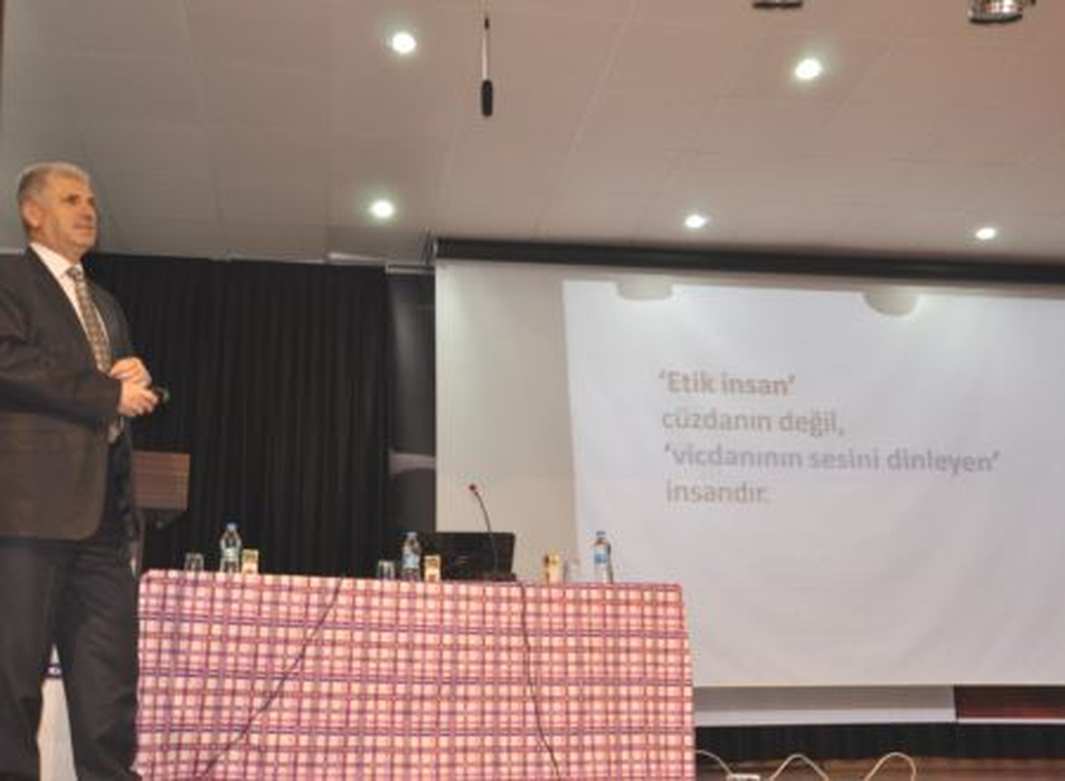 Arguvan\'da "Kamu Görevlileri Etik Davranış İlkeleri Semineri"