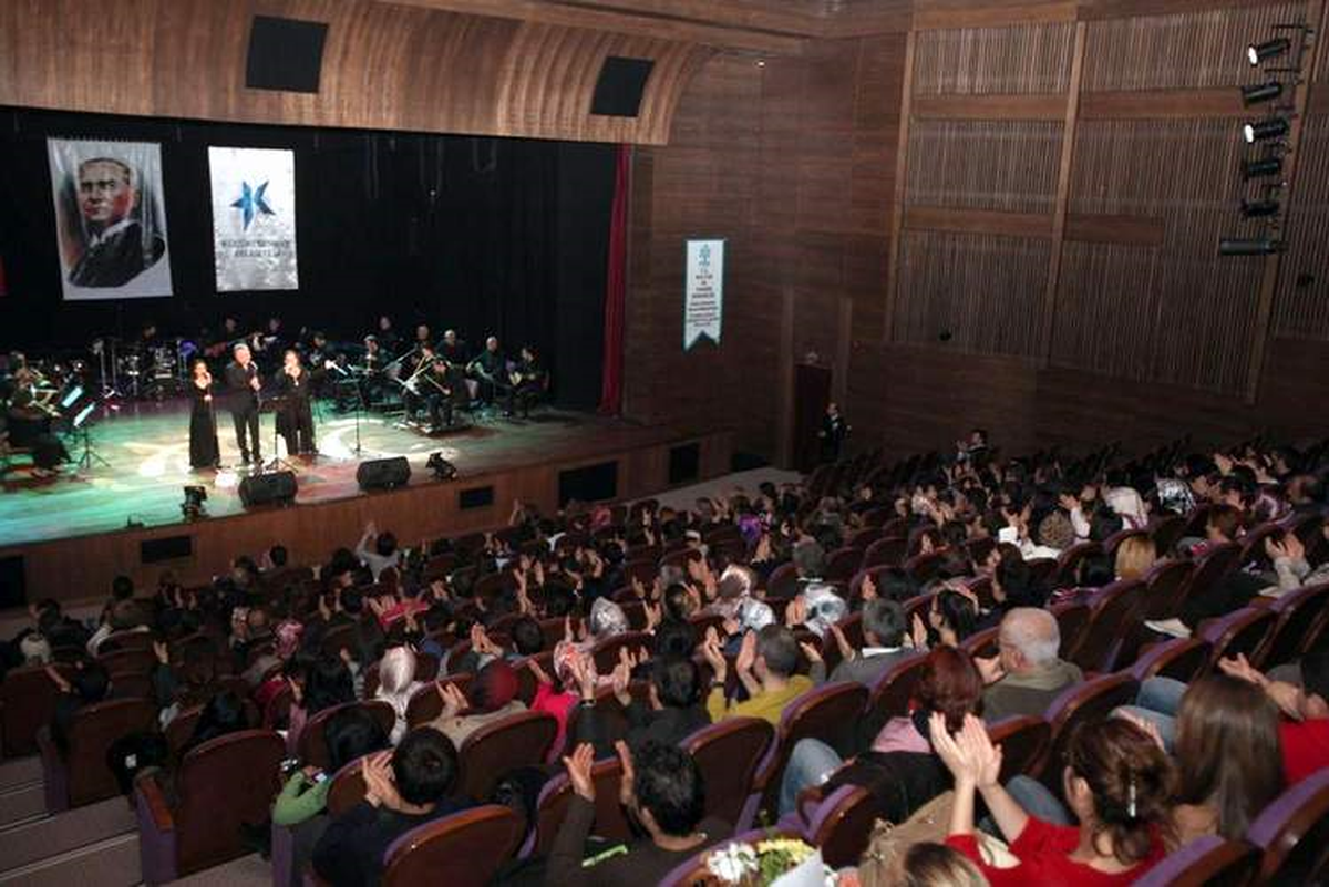 Aynı Anda, 10 İlde Konser Verilecek