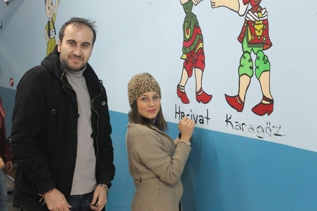 Ayvacık\'ta Renklenen Okul