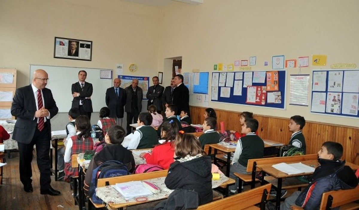 Başkan Çoban\'a Diploma Sürprizi