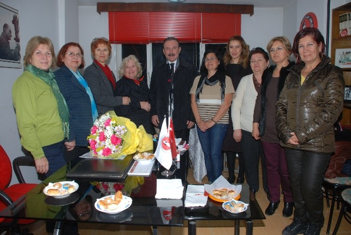 Başkan Doğan, Türk Kadınlar Birliği\'ni Ziyaret Etti