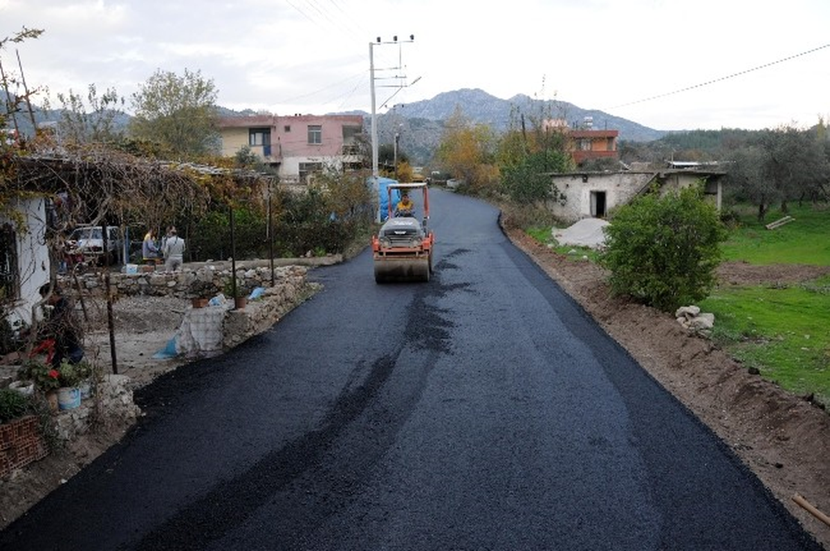 Büyükşehir Killik Köyü Yollarını Asfaltladı
