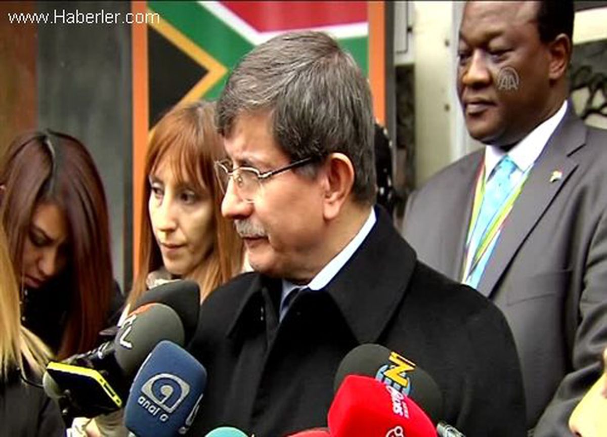 Dışişleri Bakanı Davutoğlu Yurt dışındaki okullar