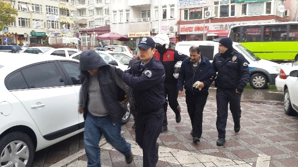 Durdurulan Araçtan Esrar Çıktı