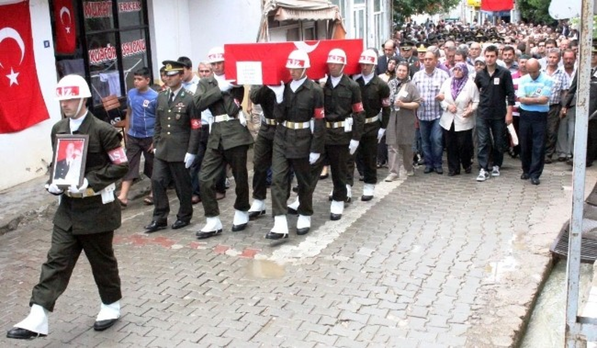 Edremitli Şehit Astsubaya Vefa