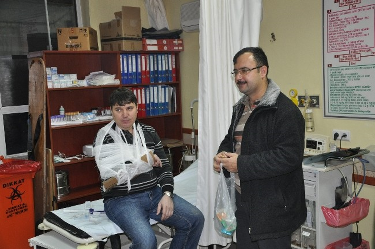 Emet\'te İşçi Servisi Takla Attı: 11 Yaralı