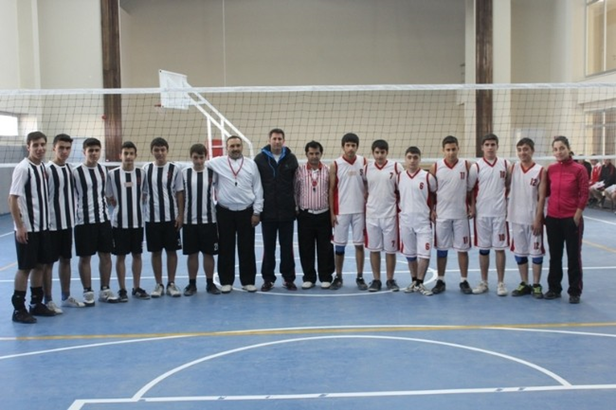 Genç Erkekler Voleybol Müsabakaları Başladı
