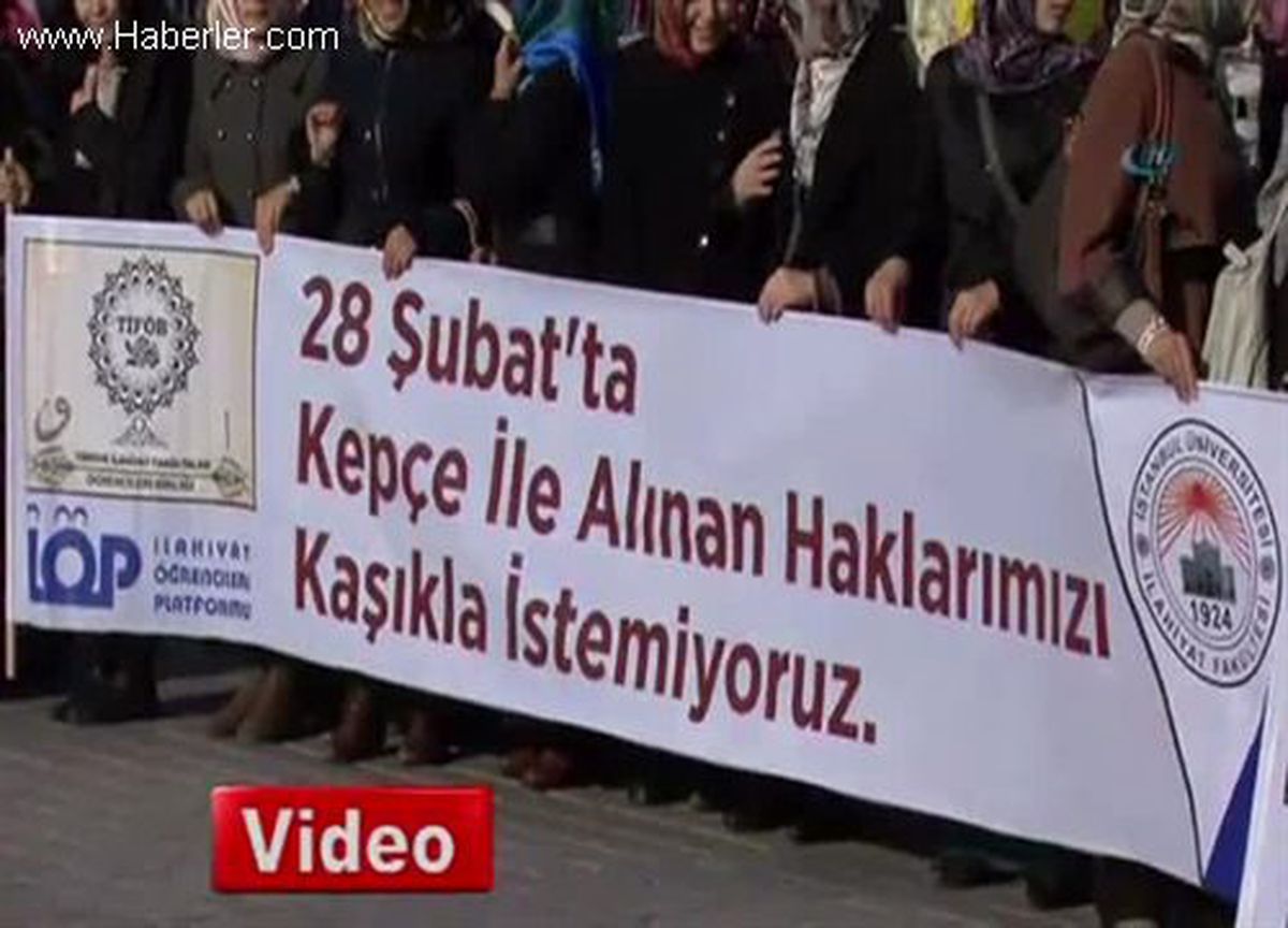 İlahiyat Öğrencilerinden Formasyon Eylemi