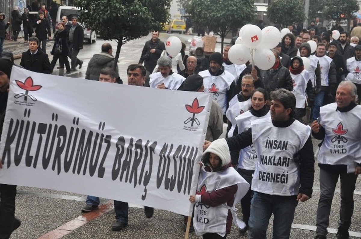 İnsan Hakları Açıklamasında \'Türkiye Kürdistanı\' İfadesi