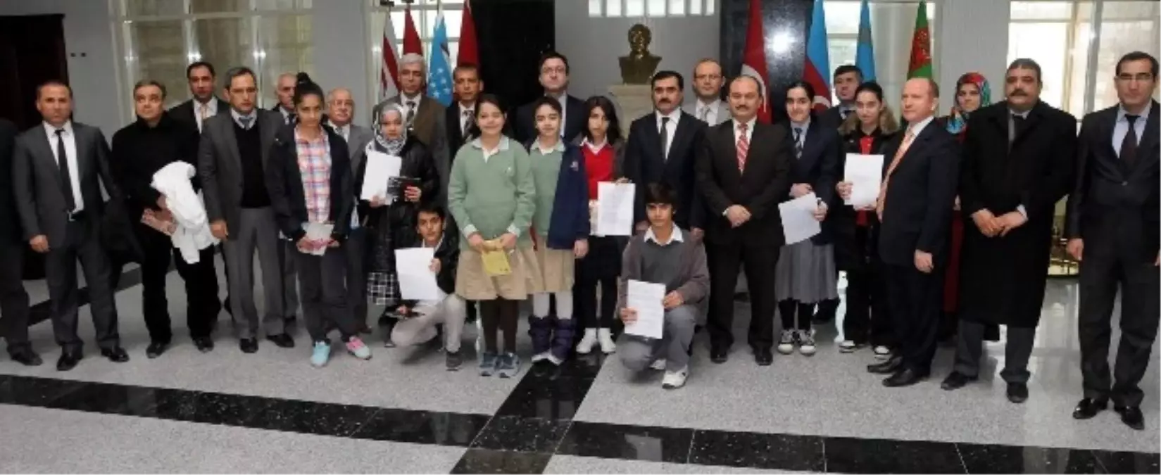 İnsan Haklarını En İyi Anlatan Öğrenciler Ödüllendirildi