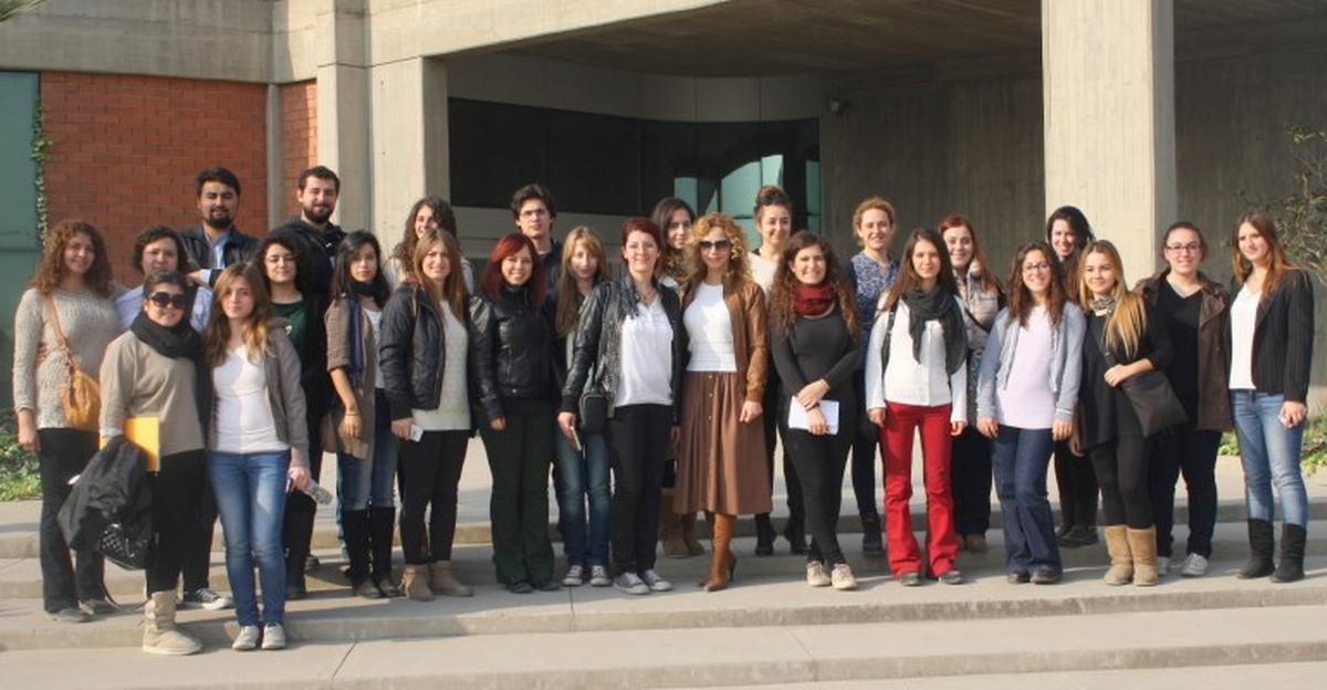 İzmir Üniversitesi Öğrencileri Seramiksan\'ı Ziyaret Etti