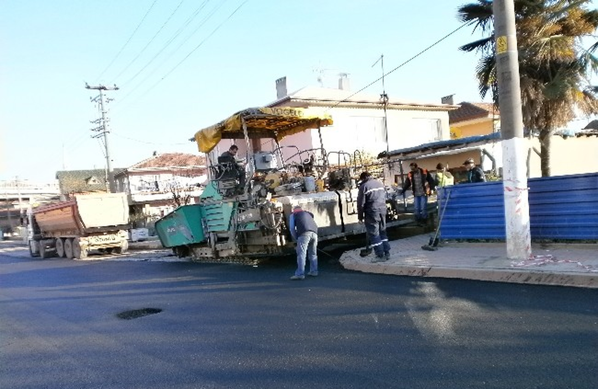 İzmit Cumhuriyet Mahallesi\'ne Bin 460 Ton Asfalt