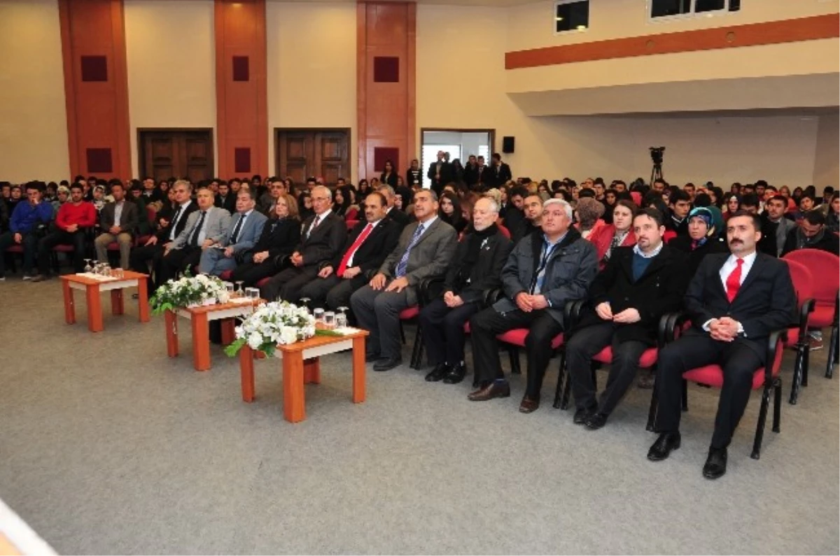 Kastamonu Üniversitesi\'nde, Türkçe\'deki Yabancı Kelimeler Konferansı