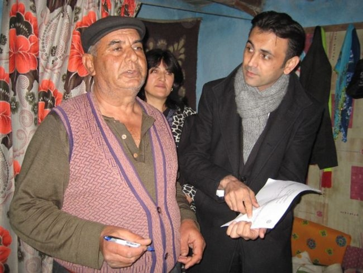 Kaymakam Halim ve Eşinden Özürlü Anneyi Ziyaret