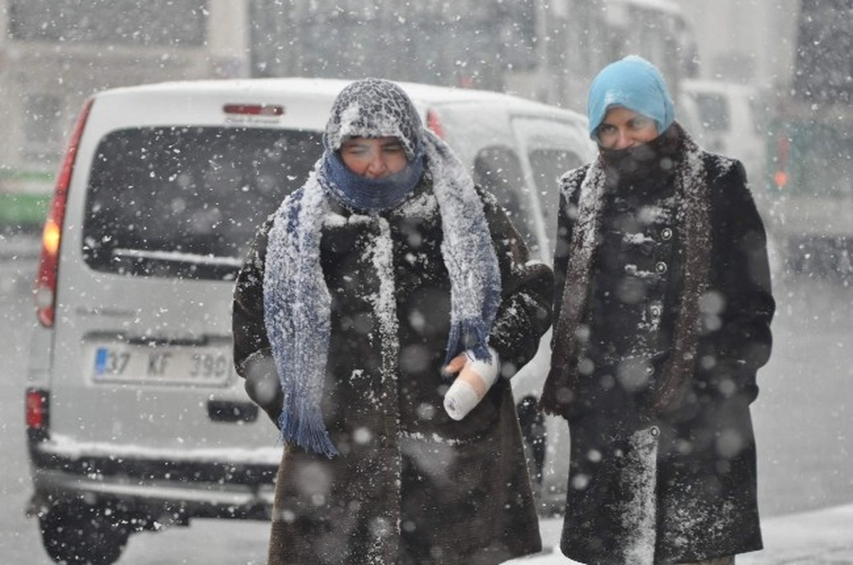 Kayseri\'de Kar Yağdı, 57 Kişi Hastanelik Oldu