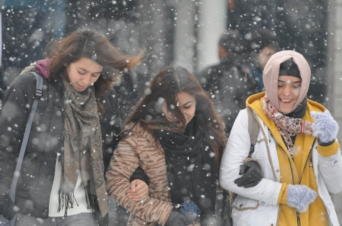Kayseri Güne Karla Uyandı