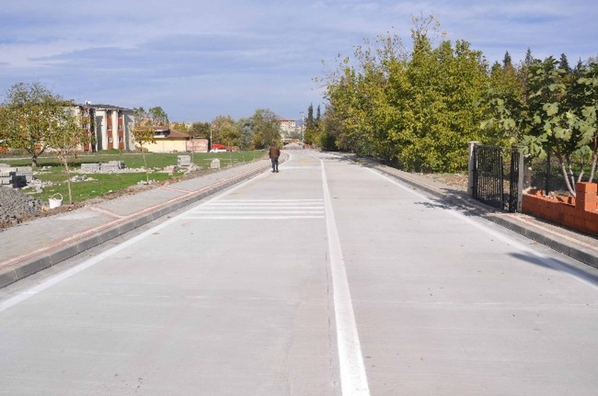 Kocaeli Büyükşehir Belediyesi Yol Çalışmalarına Devam Ediyor