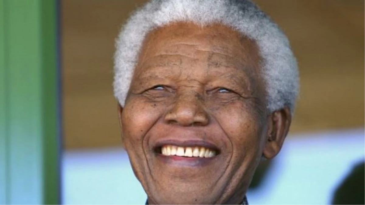 Mandela Son Yolculuğuna Uğurlanıyor