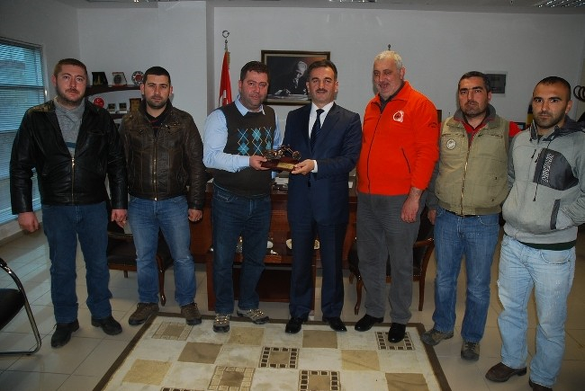 Motor Sporları Kulübü Yöneticilerinden Yılmaz\'a Teşekkür Ziyareti
