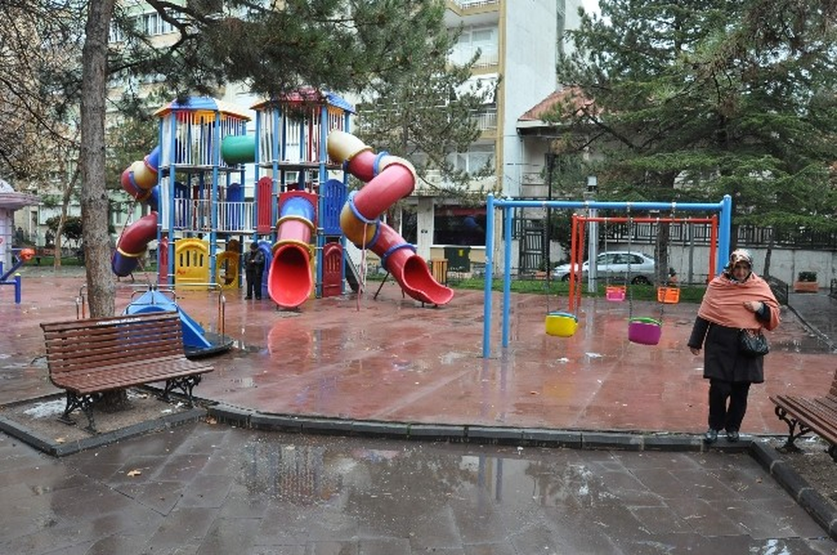 Parklar Öksüz Kaldı