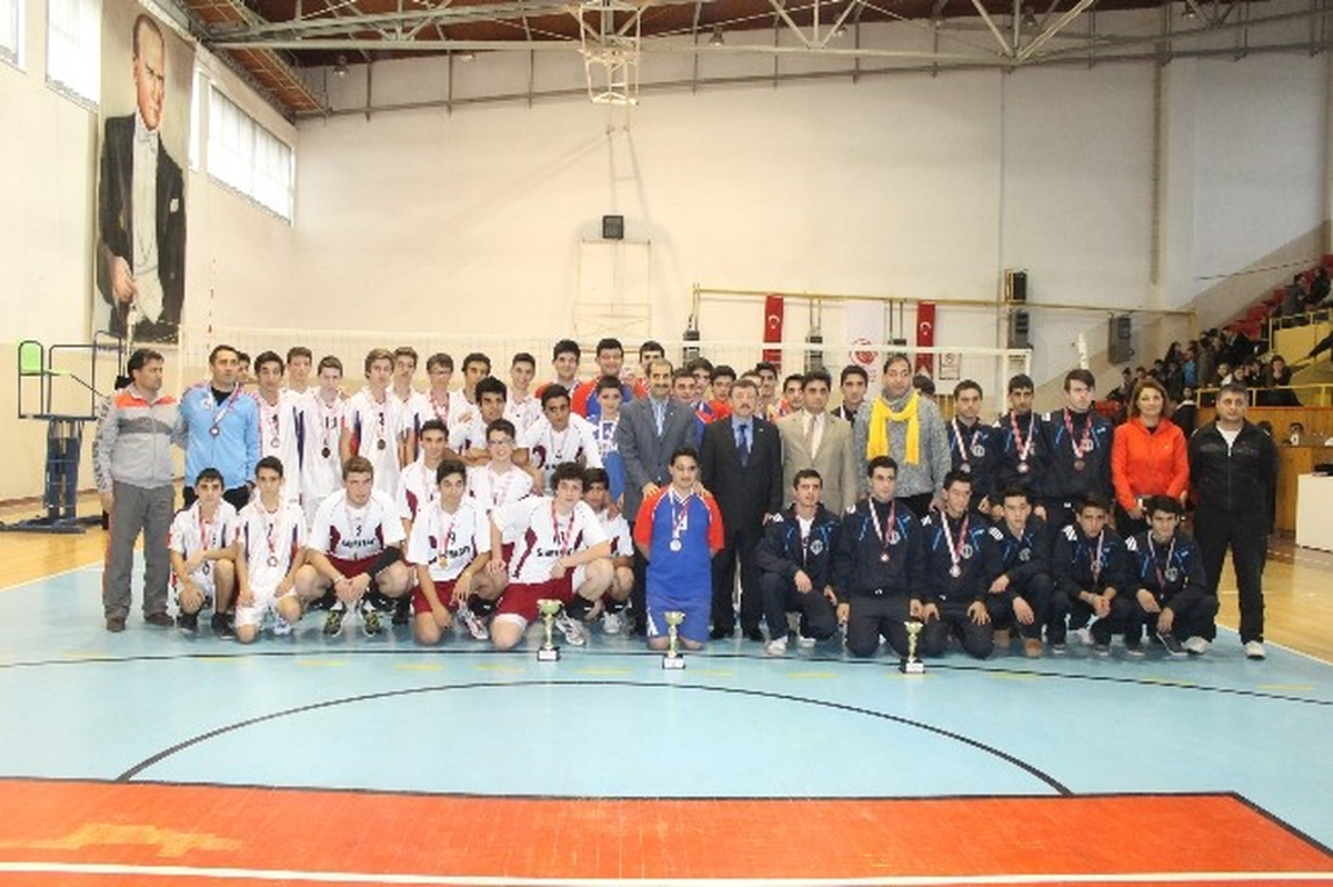 Şampiyonluğu Anadolu Öğretmen Lisesi Kazandı