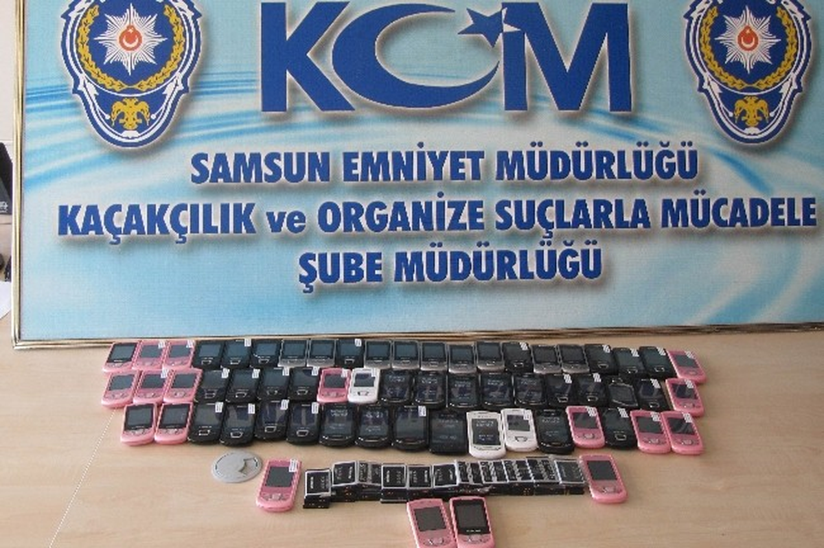 Samsun\'da Kaçak Cep Telefonu Ele Geçti