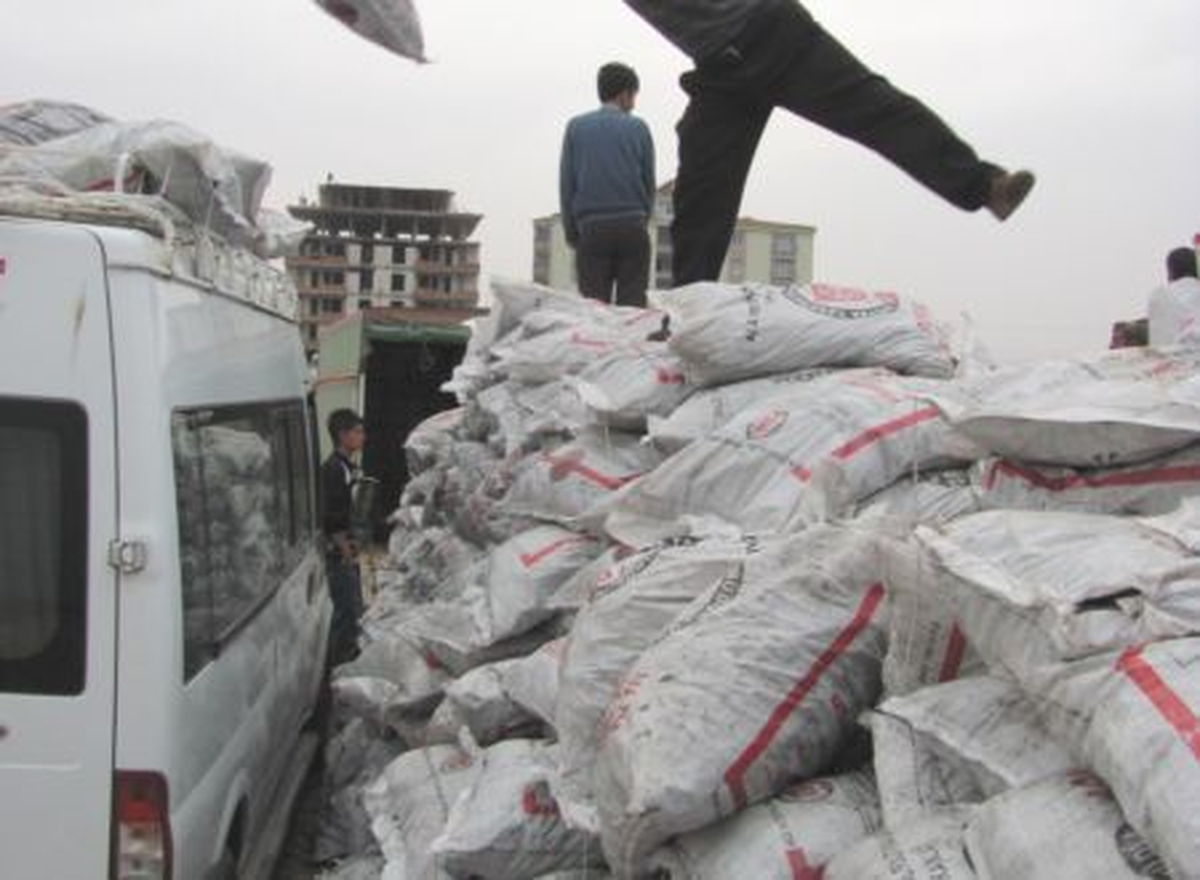Sason\'da Kömür Dağıtımı Sürüyor