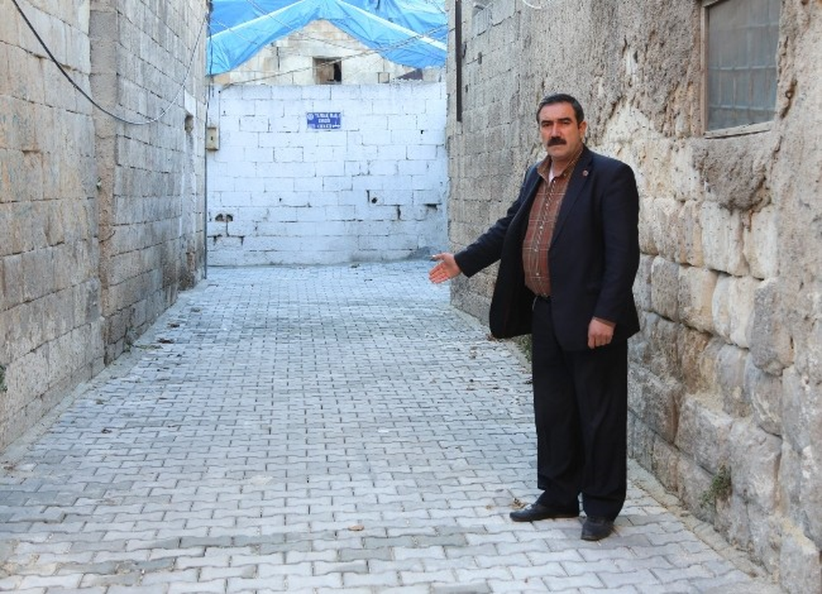 Şehitkamil\'den Yaprak Mahallesine Kilitli Parke Taşı
