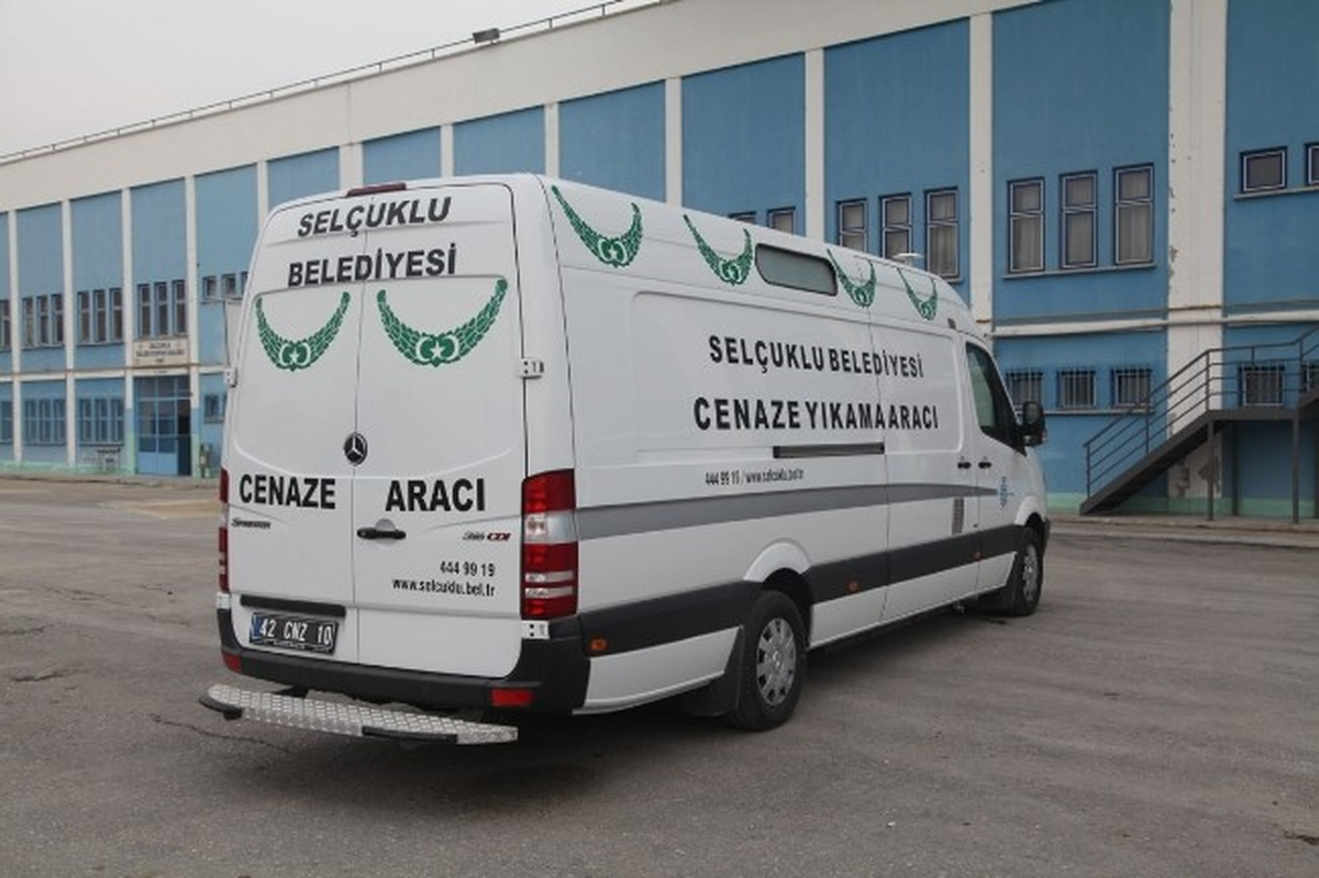 Selçuklu\'da Cenaze Yıkama Aracı Hizmete Girdi