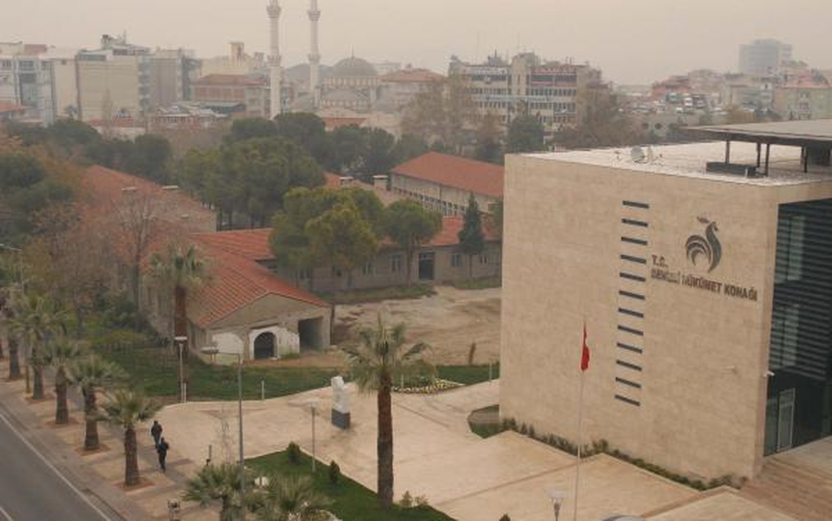\'Taş Binalara Karşı Taş Kalpli Olunmasın\'