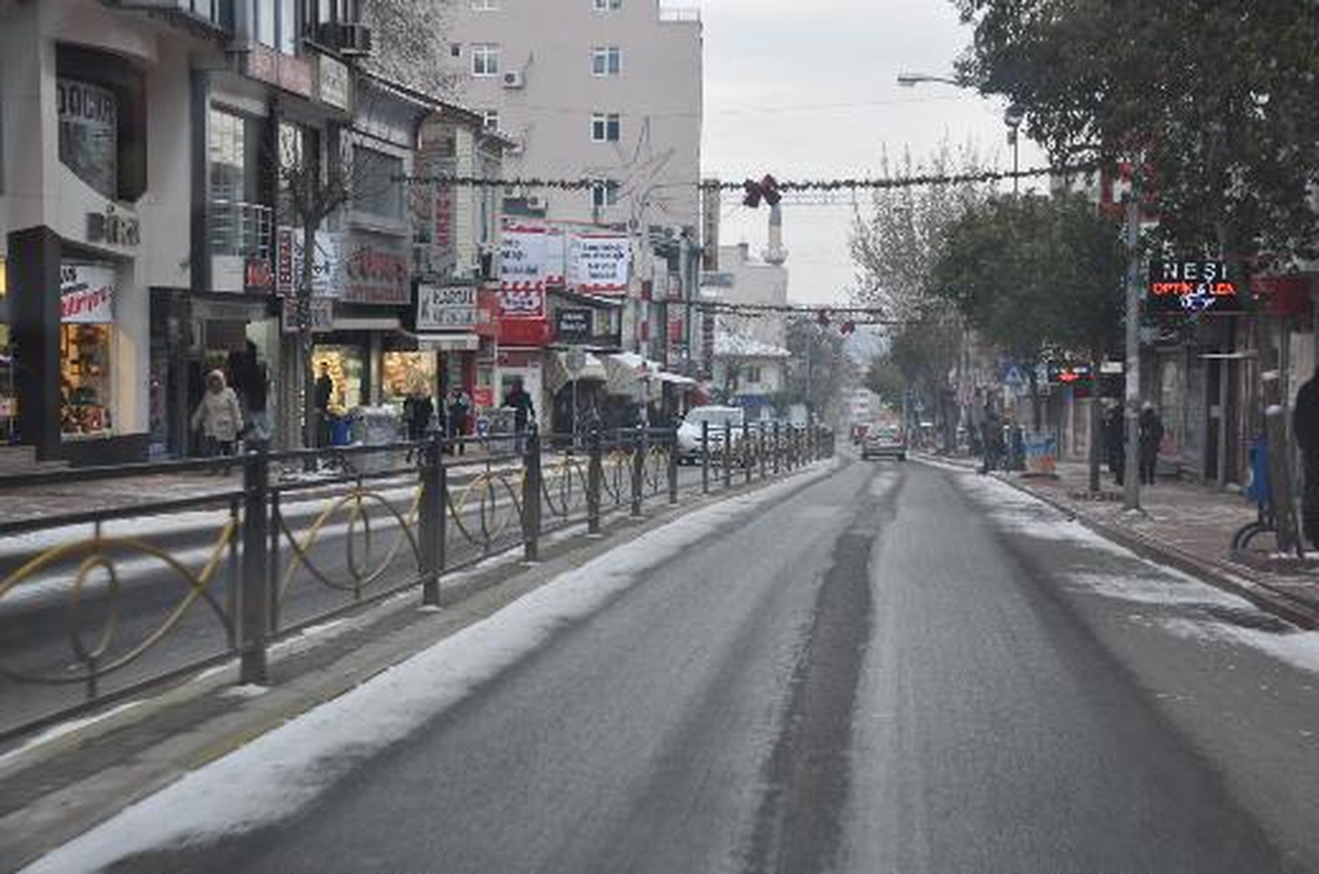 Tekirdağ\'da Kar Yağışı Etkili Olmadı