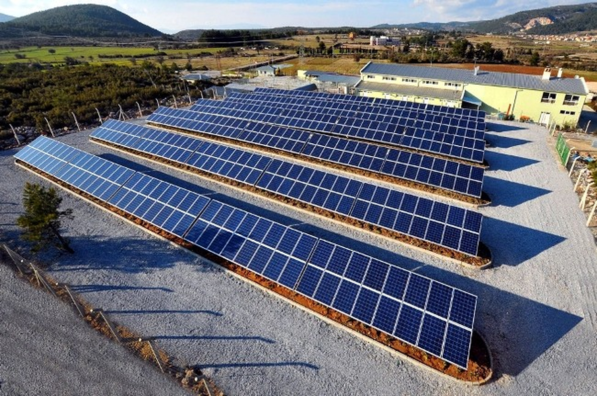 Tükettiği Elektriğin Yüzde 53\'ünü Güneşten Karşılıyor