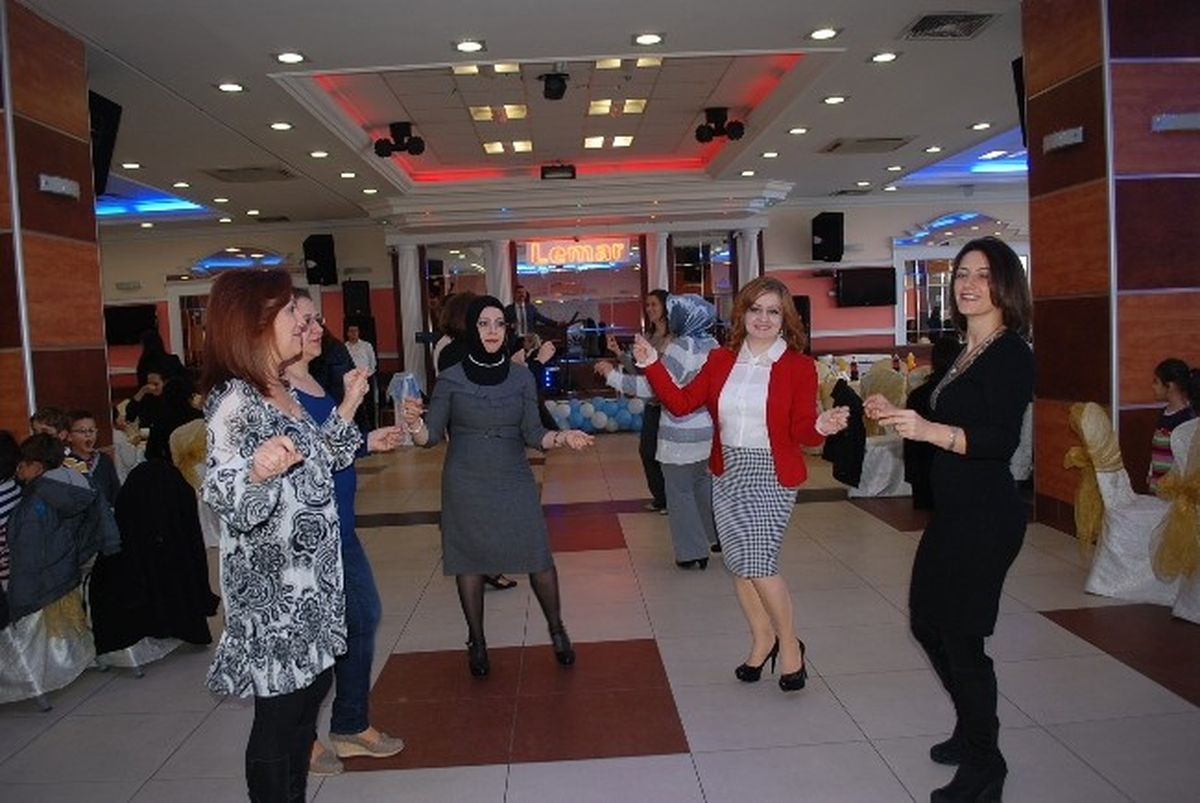 Veliler "Çay Günü"Nde Buluştu