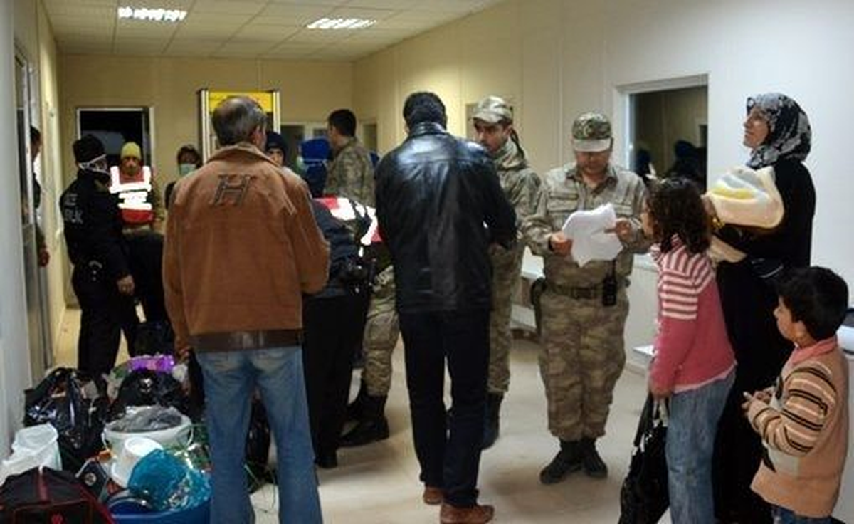 Viranşehir\'deki Çadır Kente Sığınmacı Kabul Edilmeye Başlandı