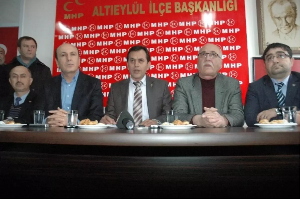 Balıkesir MHP\'de Faruk Demiraslan Altıeylül\'e Belediye Başkan Adayı Oldu