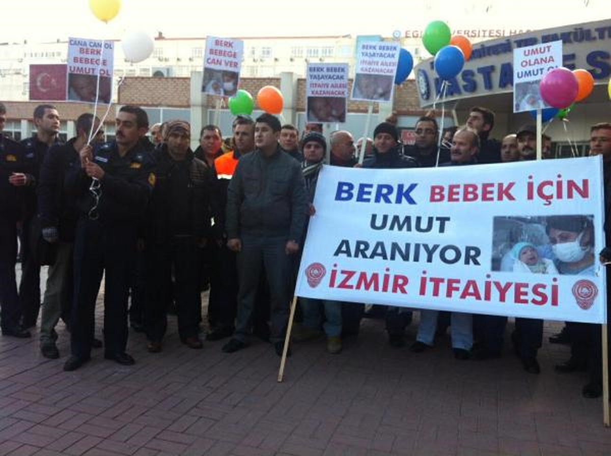 Berk Bebeği Yaşatmak İçin Kan Verdiler