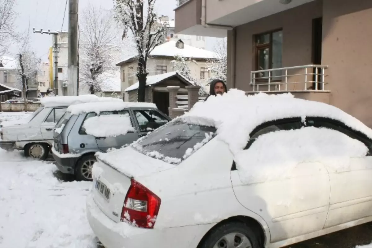 Düzce Beyaz Gelinliğini Giydi