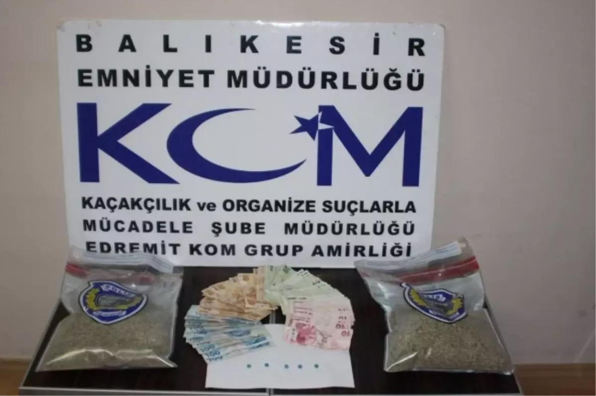 Edremit\'te Durdurulan Araçtan 1 Kilo Uyuşturucu Çıktı