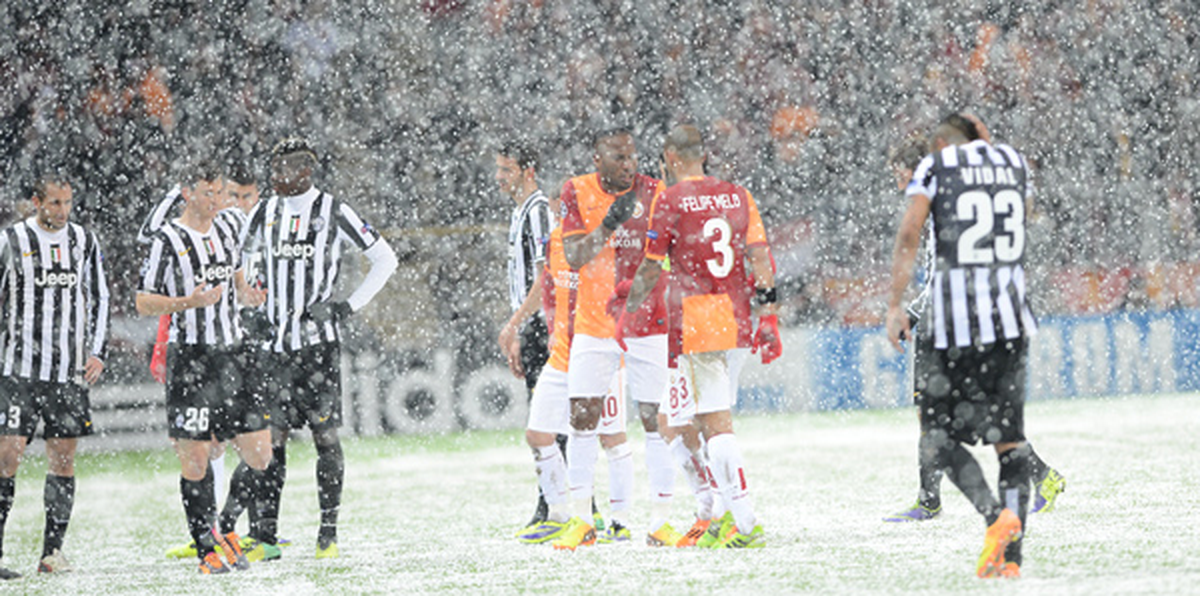 Galatasaray-Juventus Maçı Bugün 15.00\'de Oynanacak
