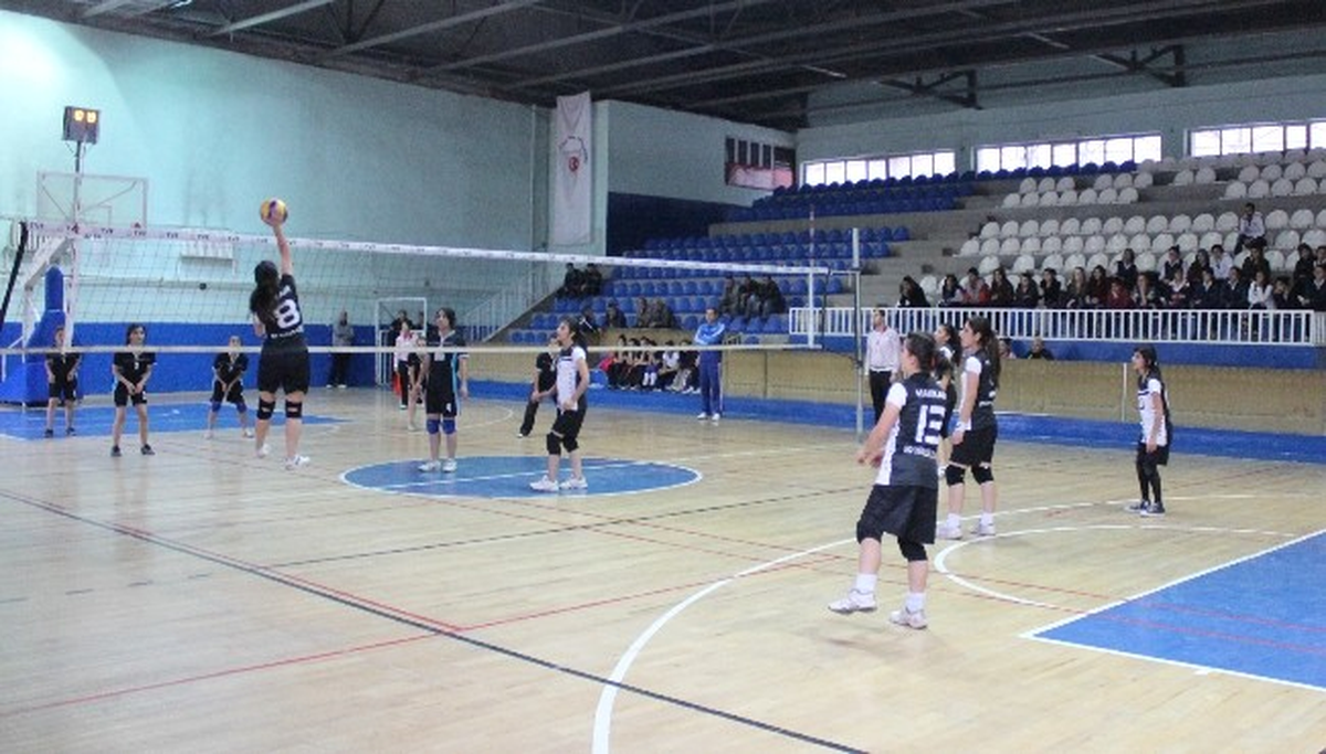 Hakkari\'de Voleybol Turnuvası Sona Erdi