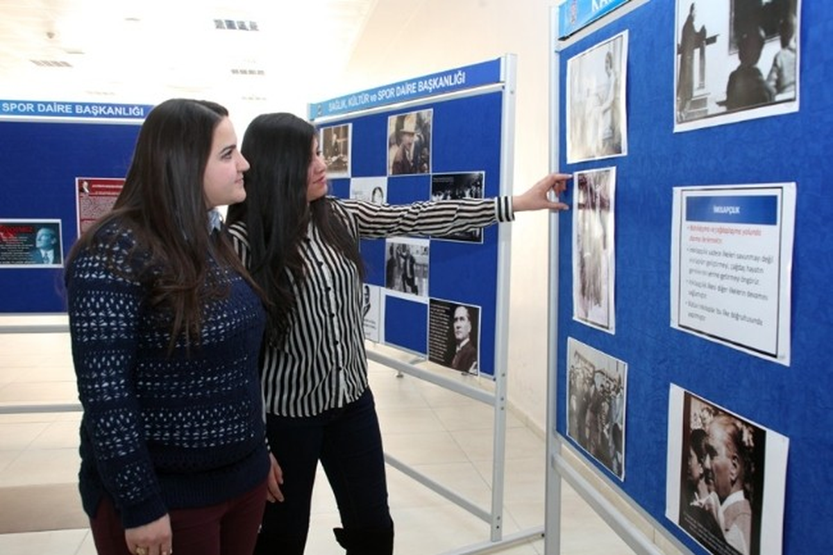 Kmü\'de "Atatürk İlkeleri" Sergisi