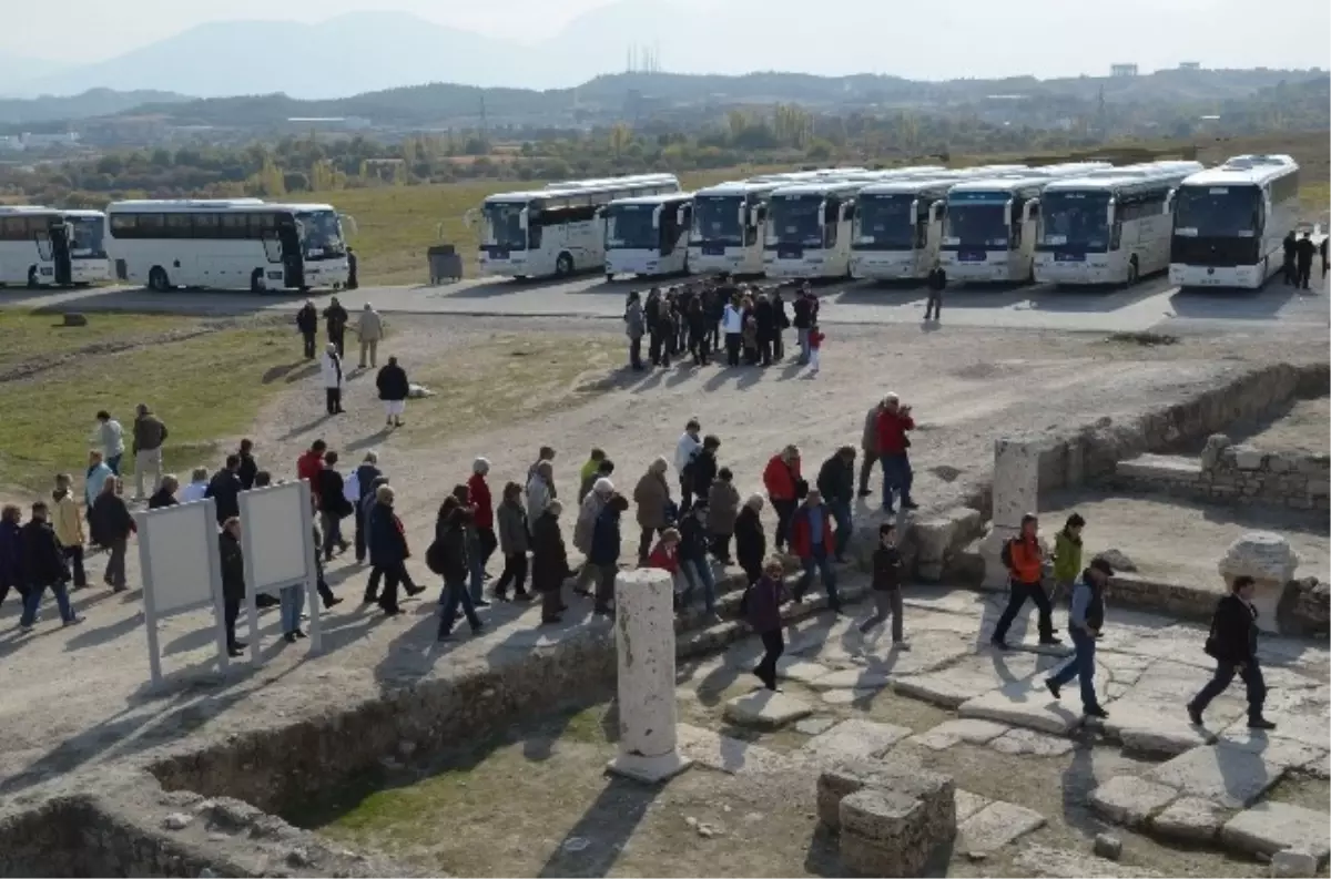 Laodikya\'ya Turist Akını