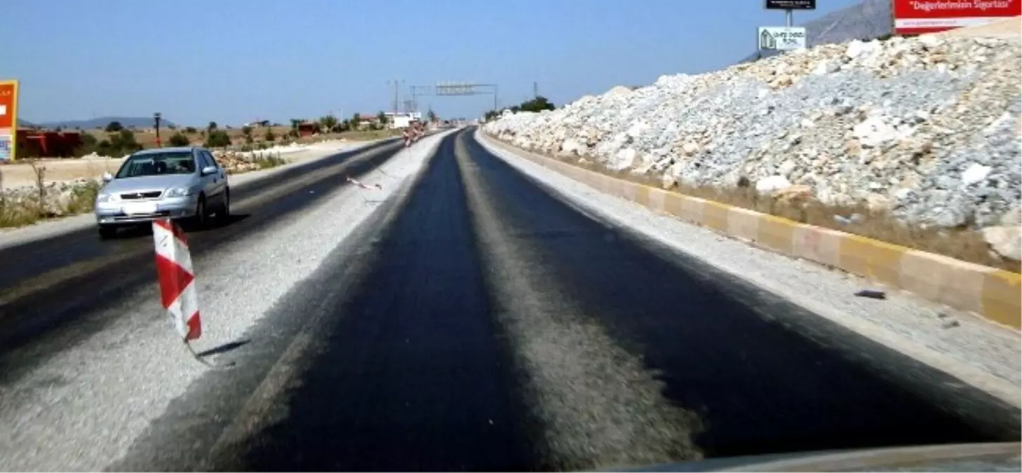 Muğla-Kale Yolunda Duble Yol Çalışması