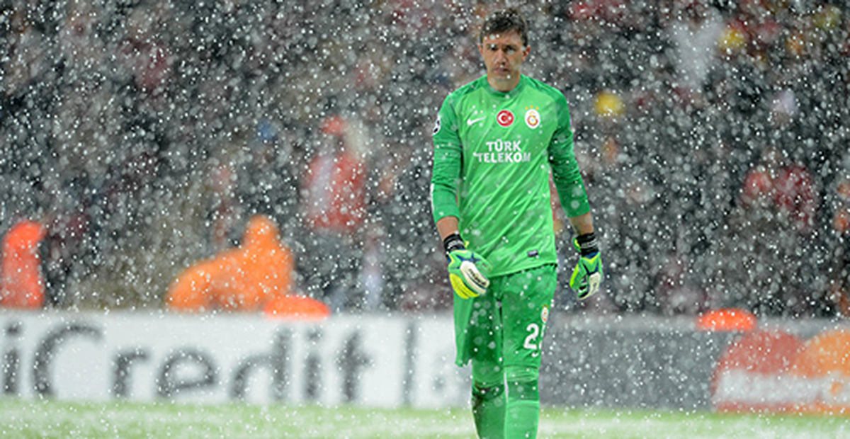 Muslera'dan Zebralı Mesaj