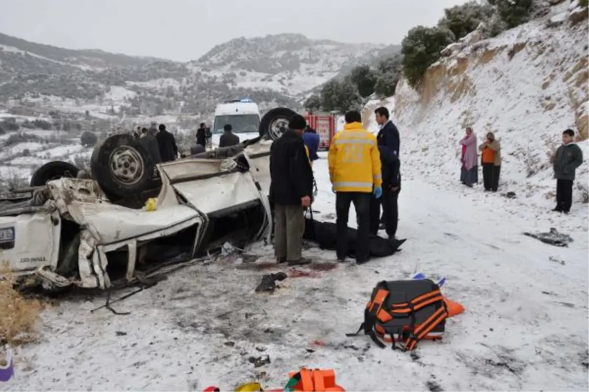 Öğretmenleri Taşıyan Minibüs Devrildi: 1 Ölü, 8 Yaralı