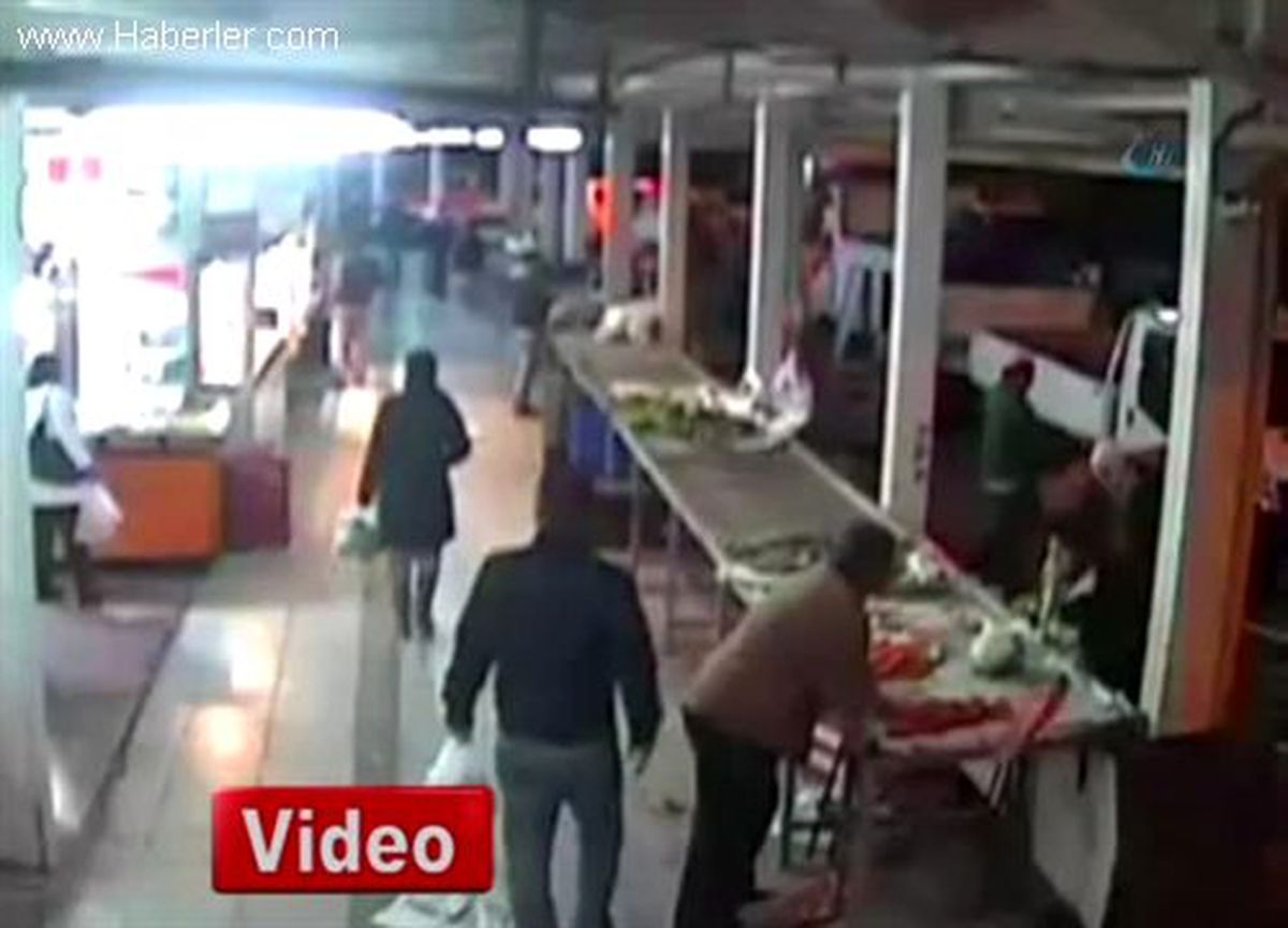 Pazarcı Kadına Hırsız Şoku