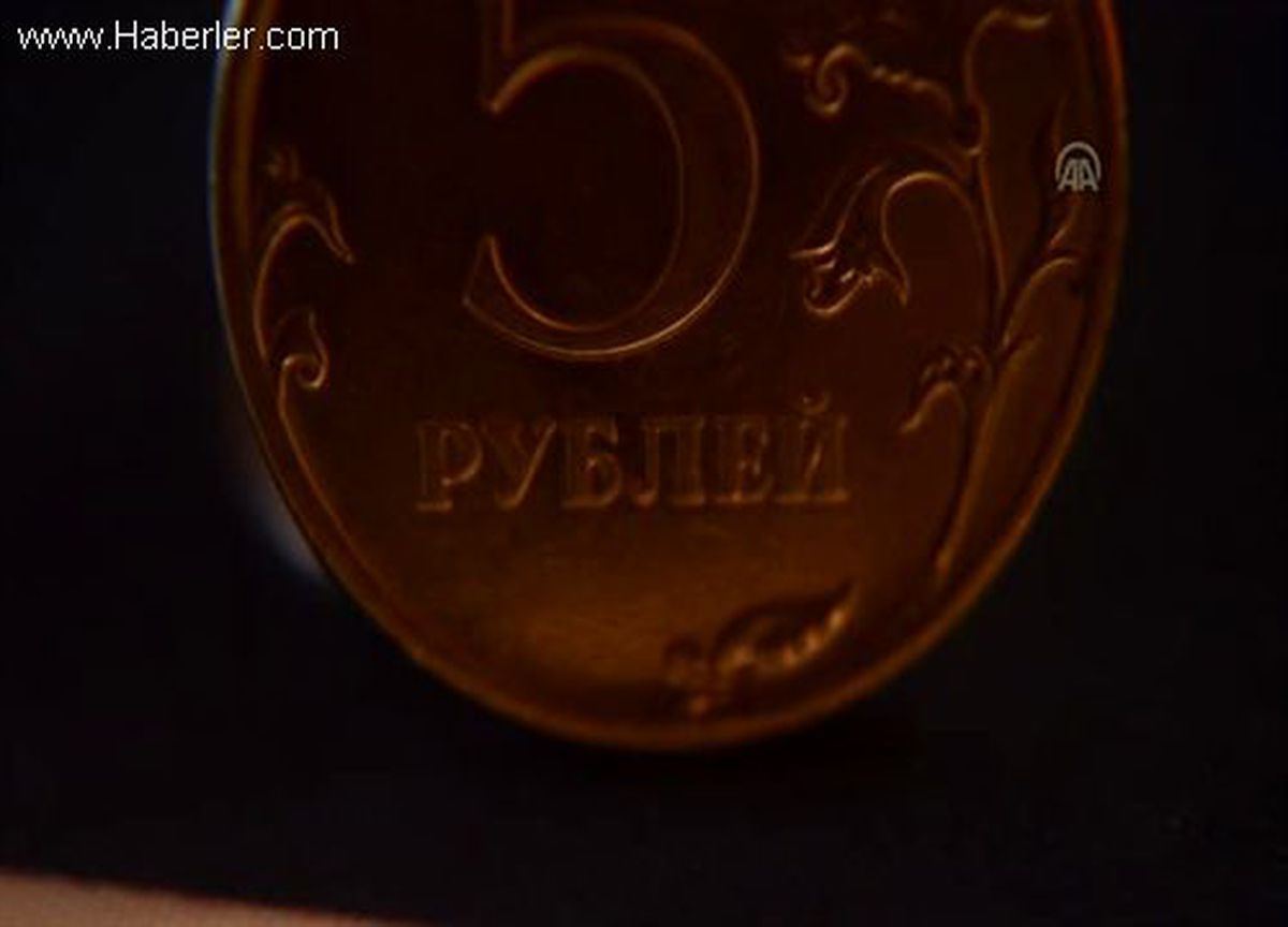 Rus rublesinin yeni simgesi belli oldu